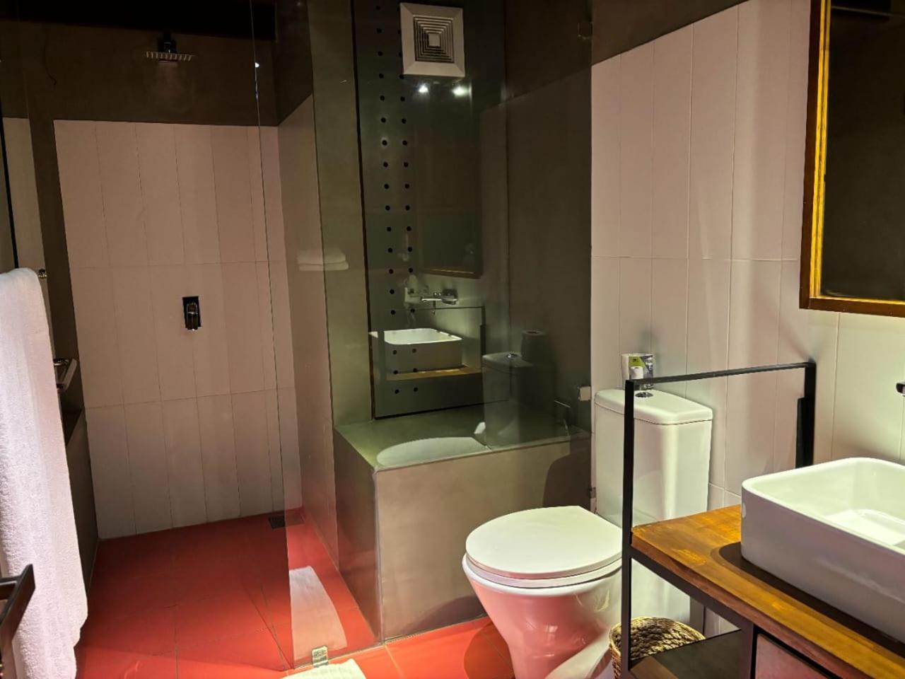 Lake Avenue Hotel キャンディー エクステリア 写真